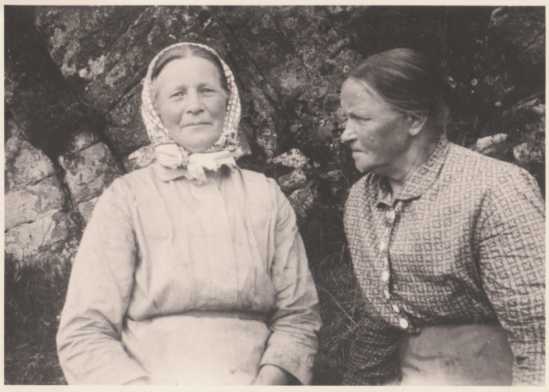 Fil:Søstrene Hanssen gift Grastveit.jpg