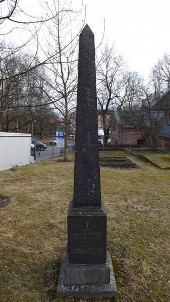 Fil:Hartvig Camilla Munthe gravminne.JPG